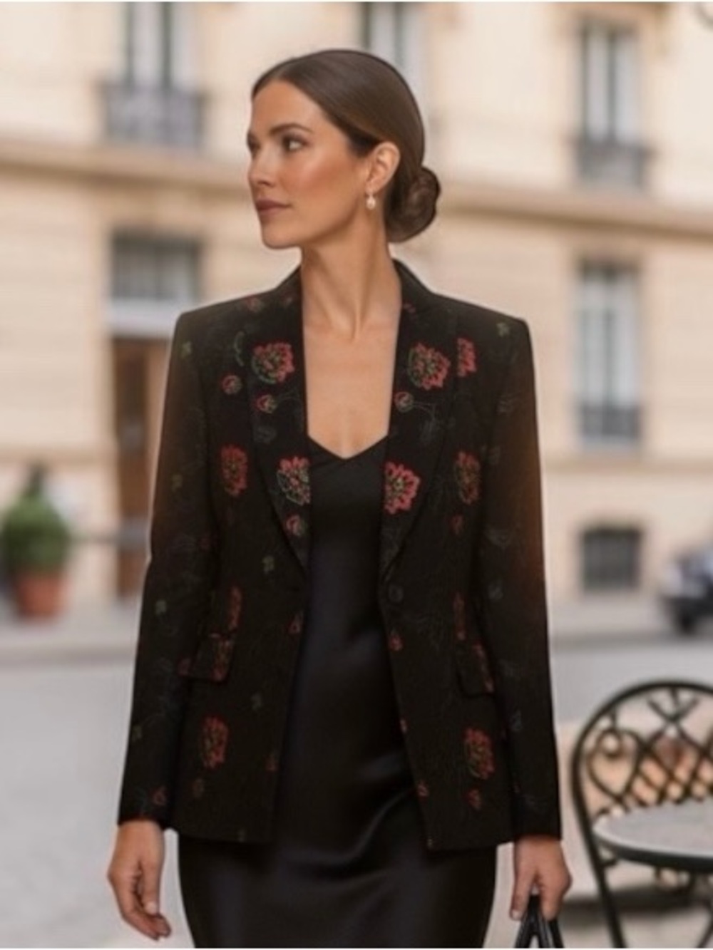 *Vintage 90s Oscar by Oscar de la Renta Black Wool Embroidered Floral Blazer 6